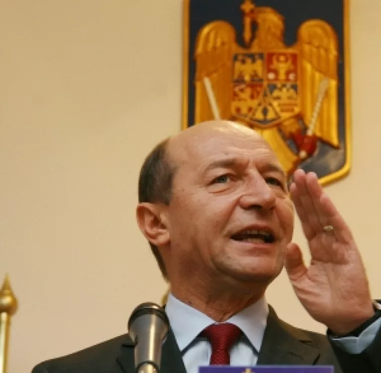 Basescu: Decenta l-ar obliga pe Olteanu sa demisioneze, pentru ca a spus minciuni