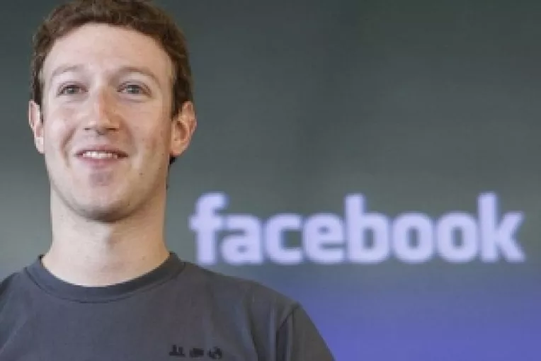 Business Insider: Facebook a fost creat la cererea CIA. Mark Zuckerberg, agent secret