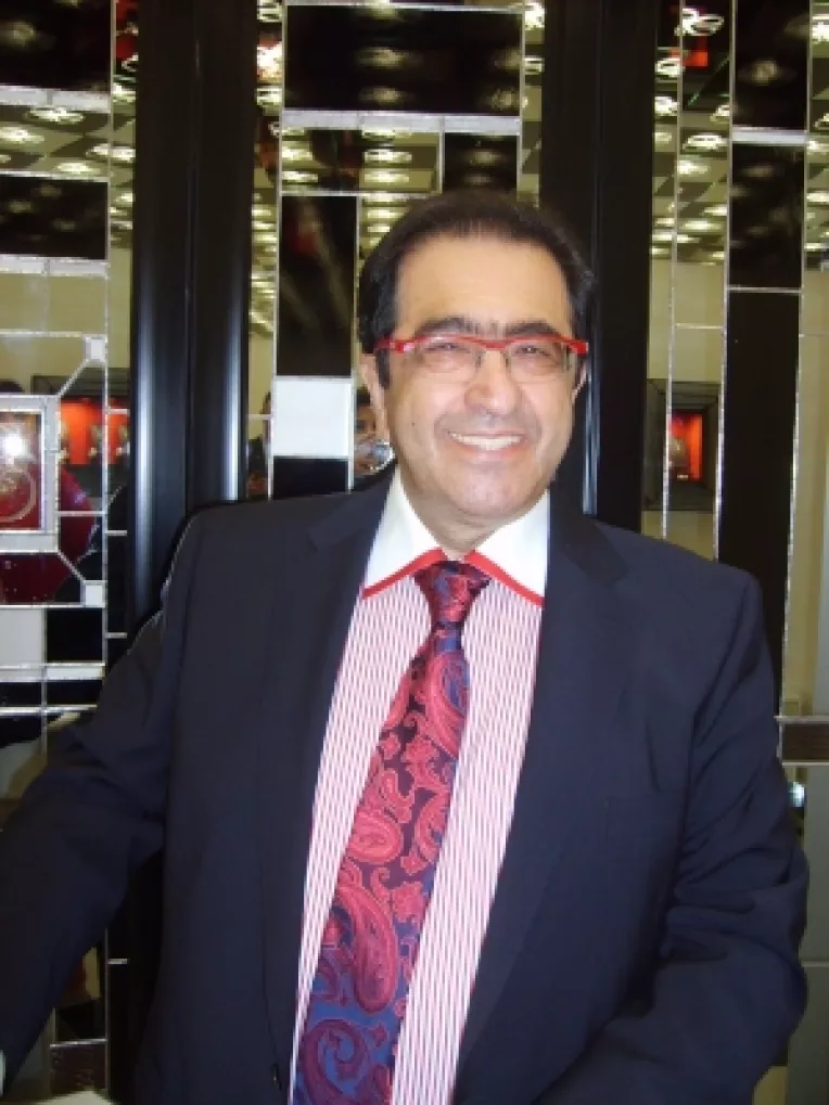 Gianni Lazzaro, la deschiderea Galeriilor Sabion de pe Calea Victoriei: "Tot timpul lucram la o colectie cu tematica!"