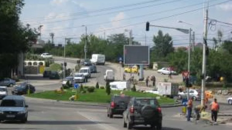 Giratoriul de la Consul, un soi de  Piata Universitatii