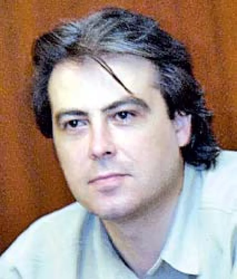 Hasotti nu ii mai ia partea lui Cioroianu