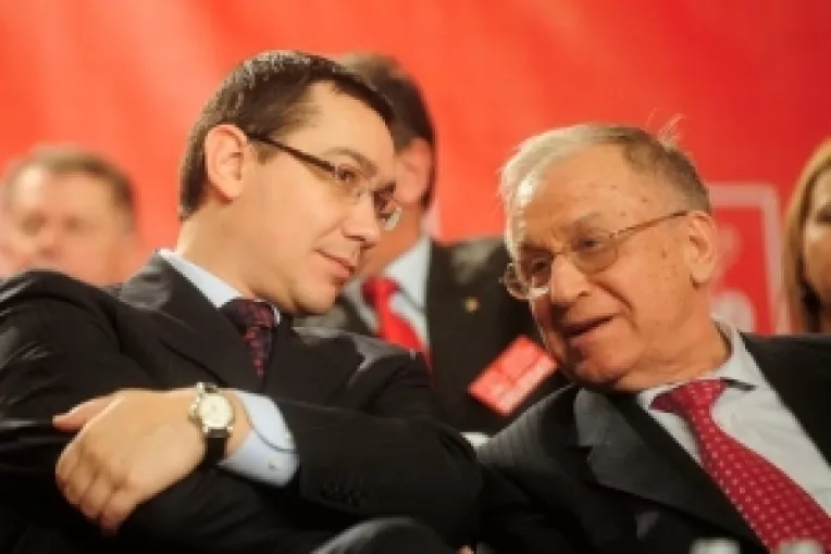 Ion Iliescu crede ca Victor Ponta ar gresi dac&#259; ar accepta ACUM functia de premier 