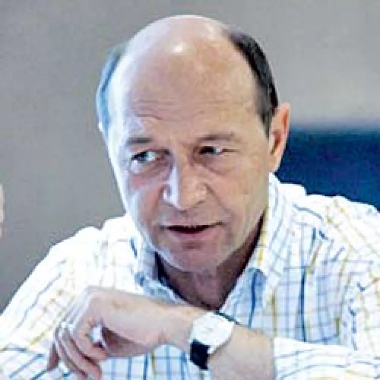 Legea referendumului, adoptata tacit de senatori