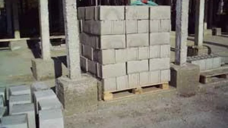 Materialele de constructii se vor scumpi pana in primavara lui 2007. Furnizorii arunca in aer piata imobiliara