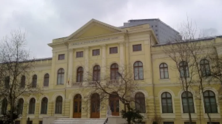 Palatele Familiei Regale - istorie, eleganta si fast