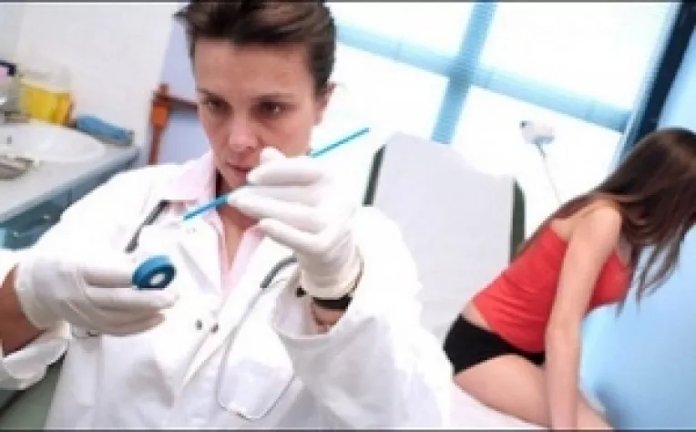 Pentru depistarea cancerului de col uterin, femeile intre 24 si 65 de ani fac gratuit testul Papanicolau 