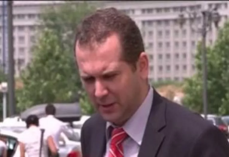 Razbunarea prostului: Basescu l-a concediat pe consilierul prezidential Stefan Deaconu