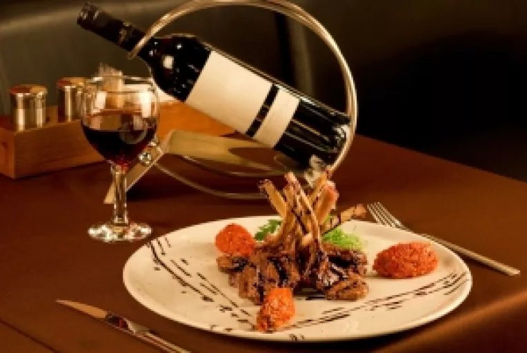 Reguli de baza ale bucatariei moderne privind asocierea vinului cu preparatele culinare de Paste