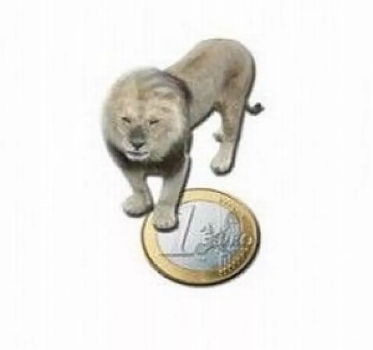 Saxo Bank: Posibilitatea revenirii la finele lui 2010 la un curs de schimb de 3,6 lei/euro
