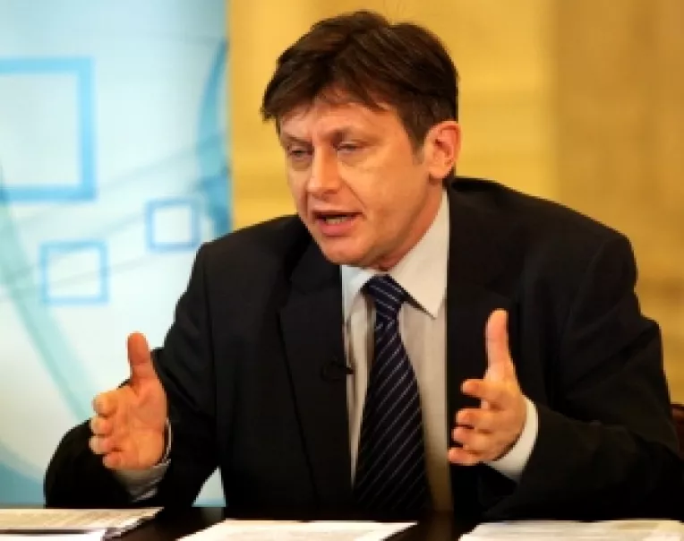 Tir concentrat asupra europarlamentarilor PD