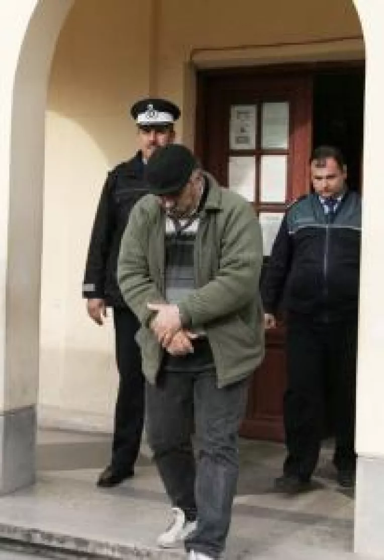 Trei ani de puscarie  pentru patronul SC Cavi